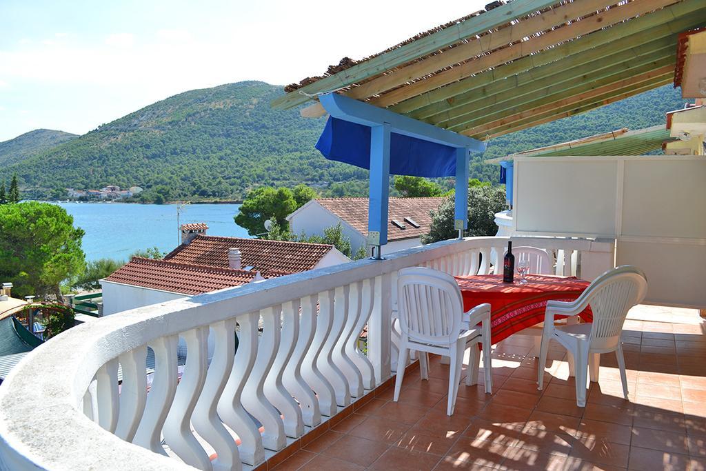 Apartmani Delfin Grebastica Exterior photo
