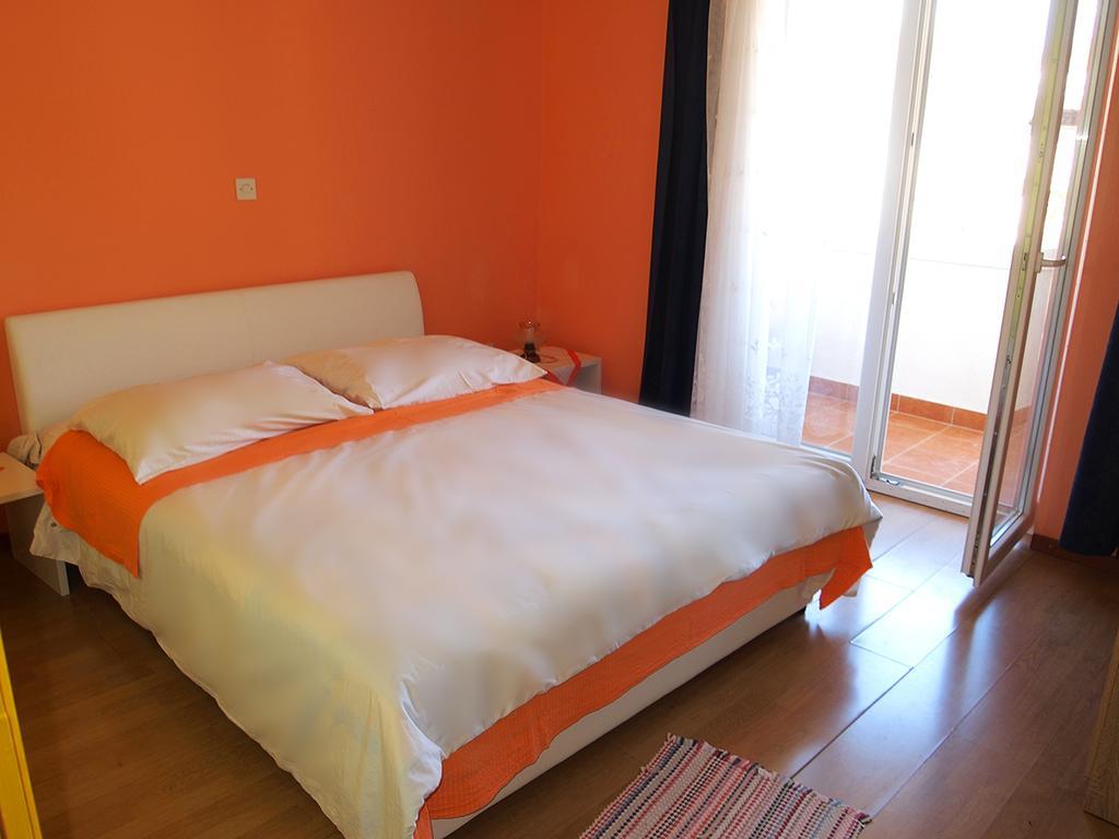 Apartmani Delfin Grebastica Exterior photo