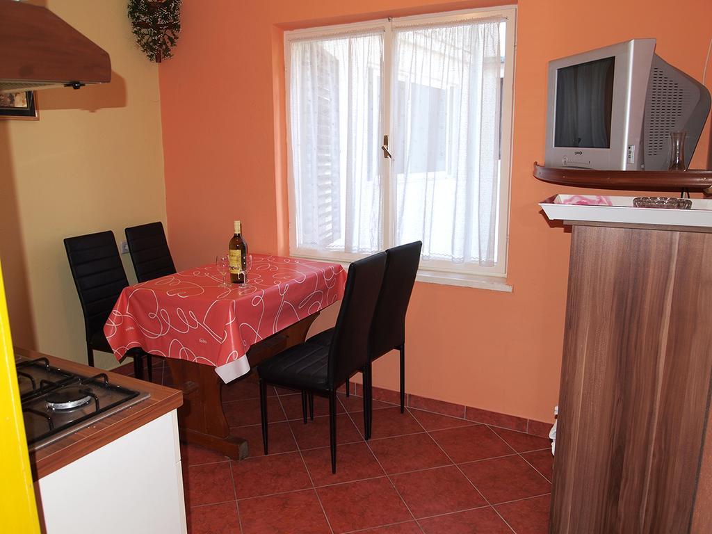 Apartmani Delfin Grebastica Exterior photo