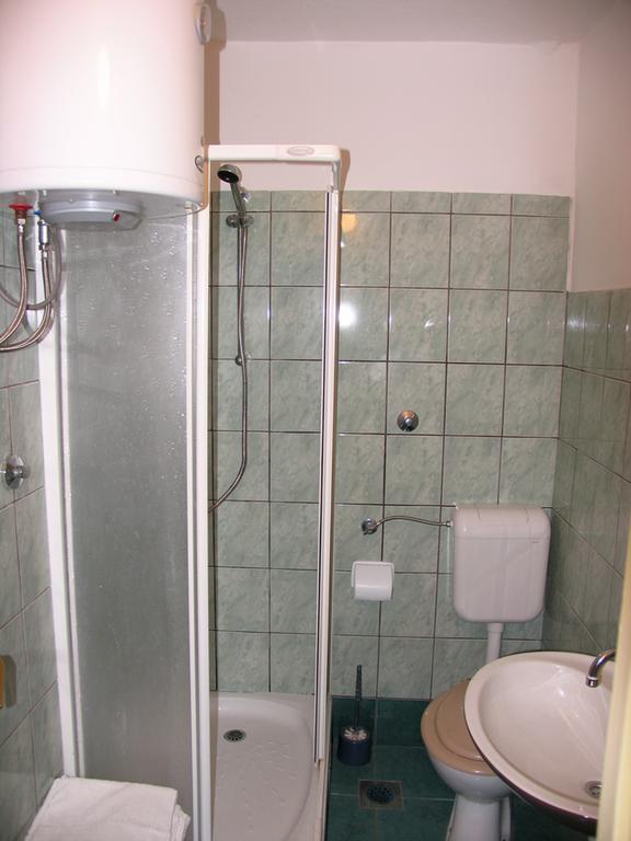 Apartmani Delfin Grebastica Exterior photo