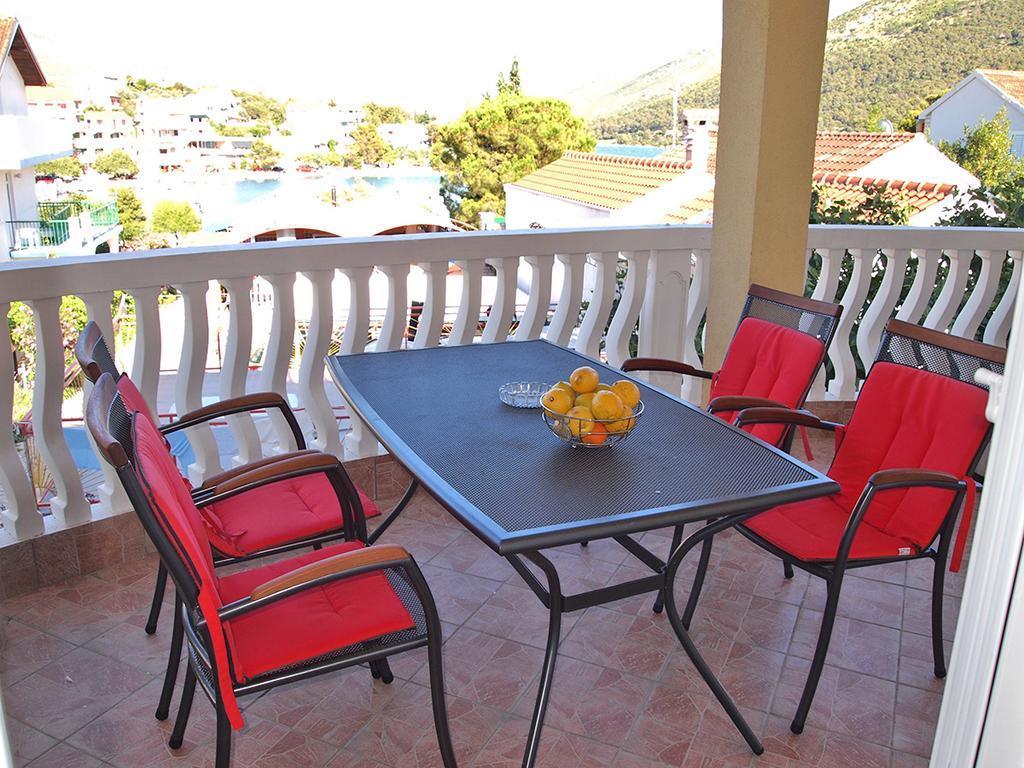 Apartmani Delfin Grebastica Exterior photo